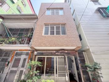 美術館旁已翻修活巷美透天