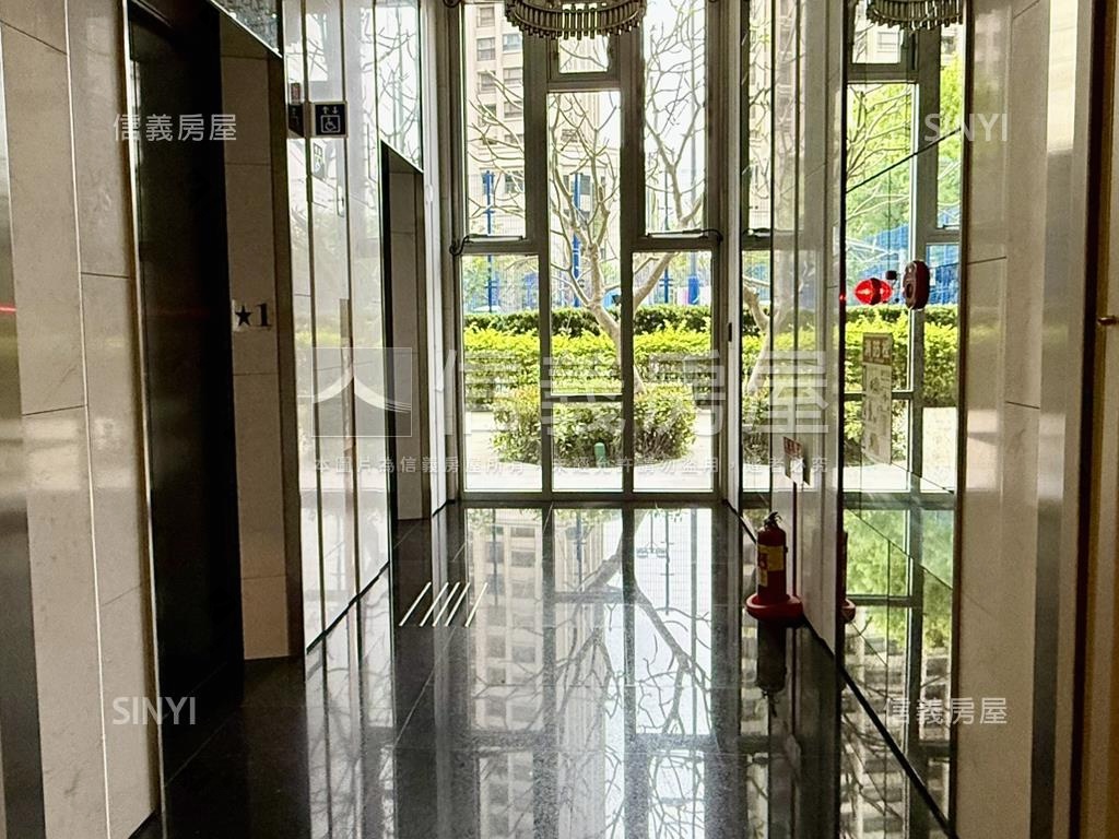 專任高鐵站前２房房屋室內格局與周邊環境