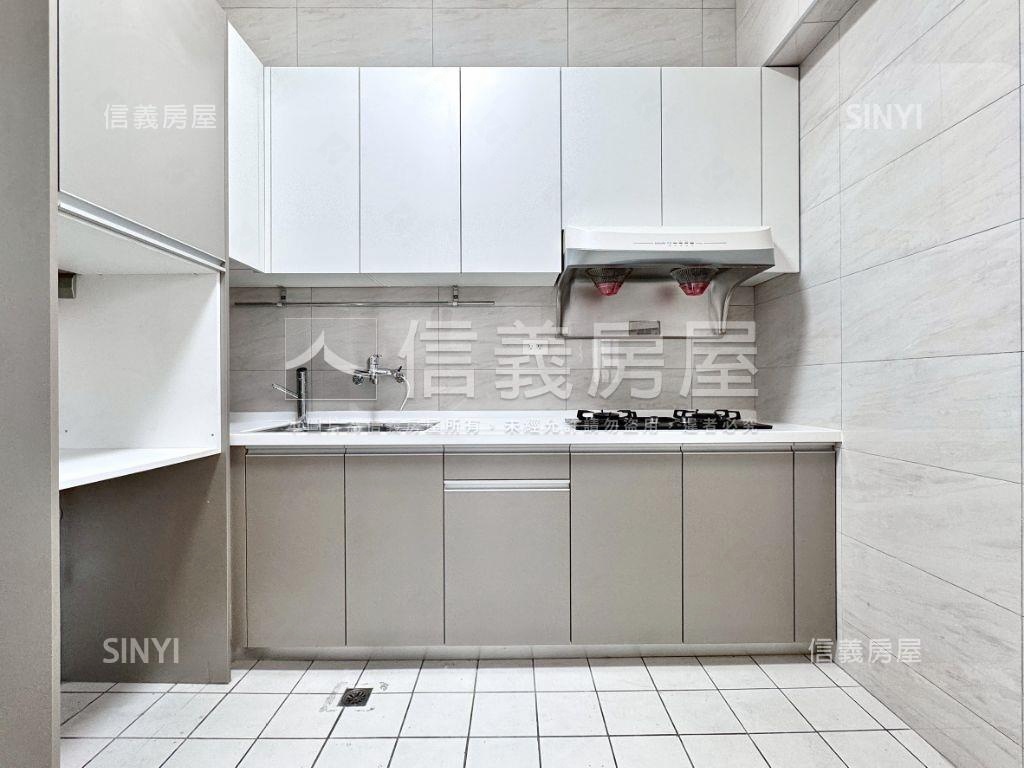 太子新象三房平車屋況極佳房屋室內格局與周邊環境