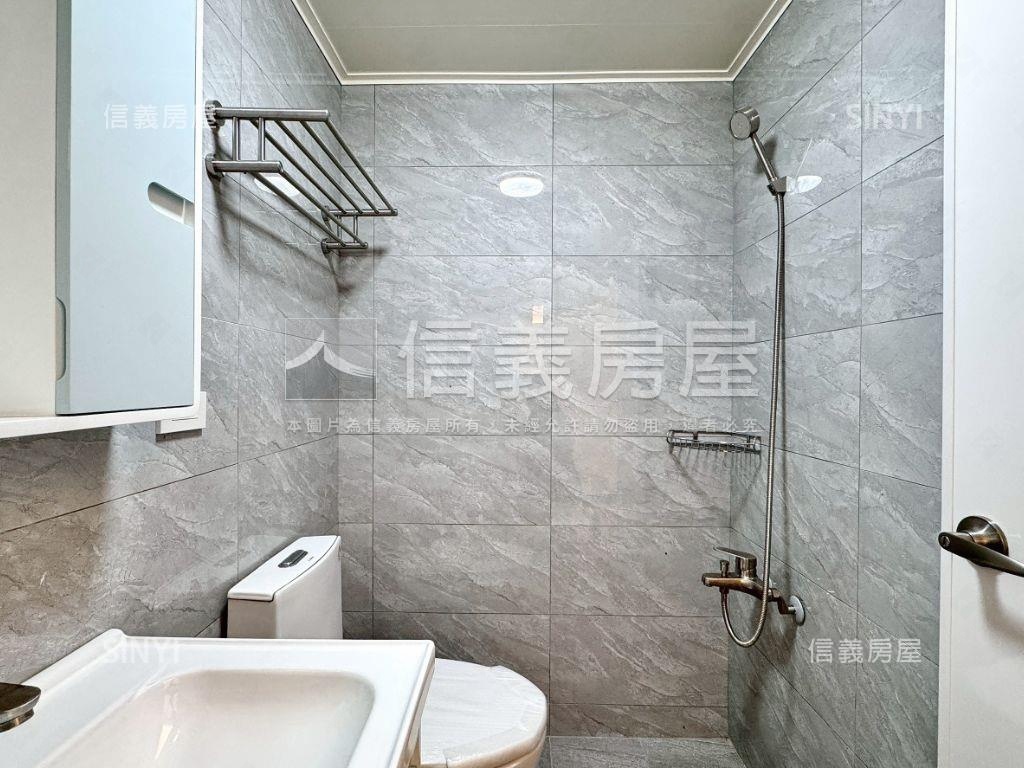 太子新象三房平車屋況極佳房屋室內格局與周邊環境