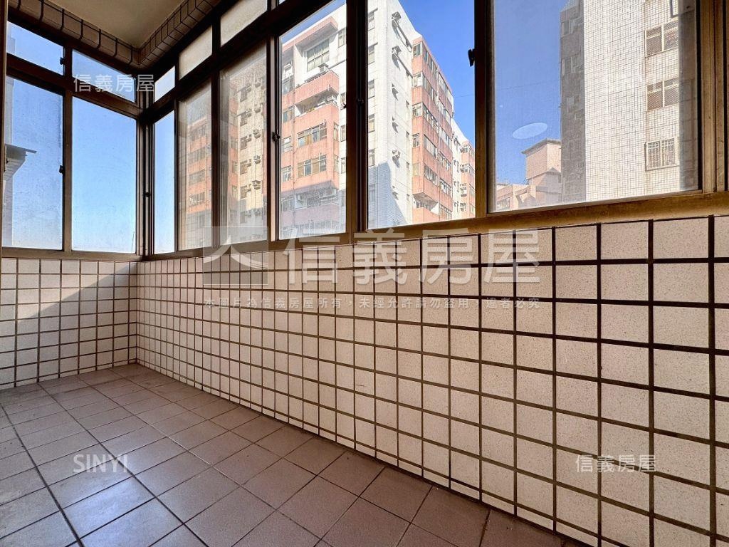 太子新象三房平車屋況極佳房屋室內格局與周邊環境