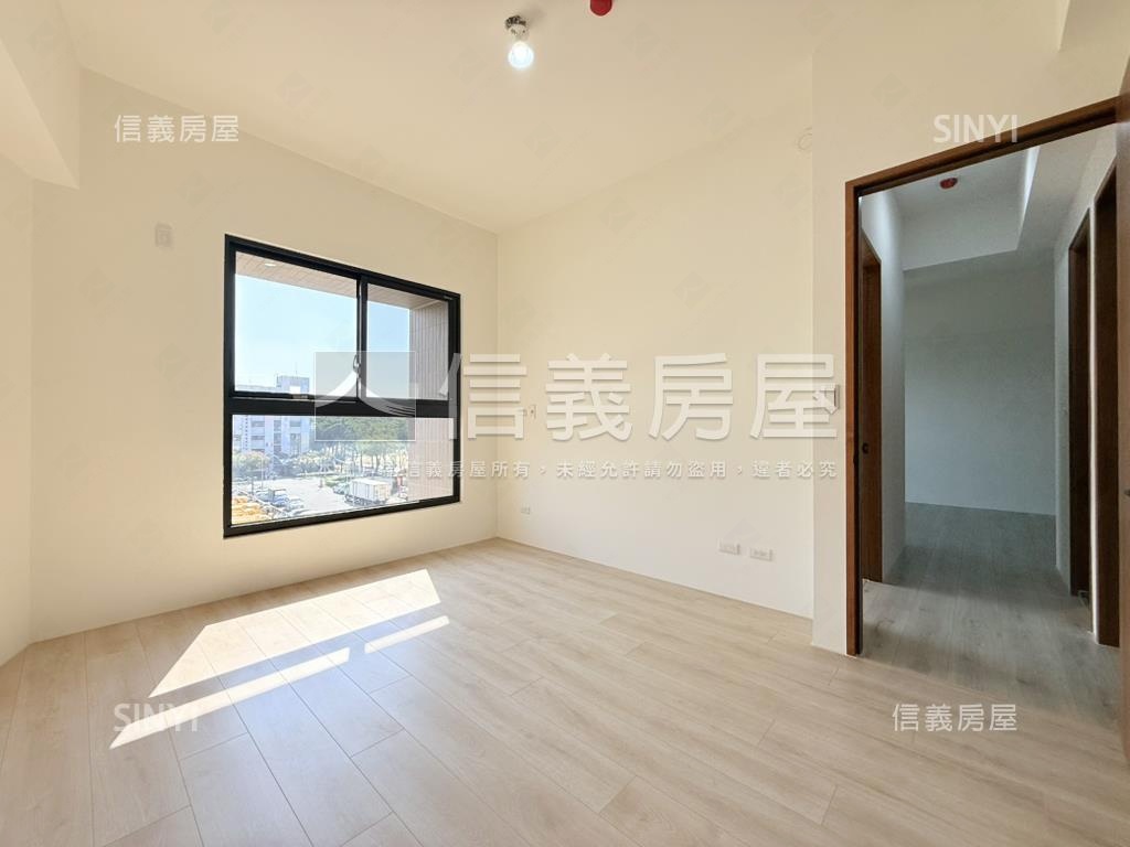 明基‧英倫亞灣Ⅱ三房平車房屋室內格局與周邊環境