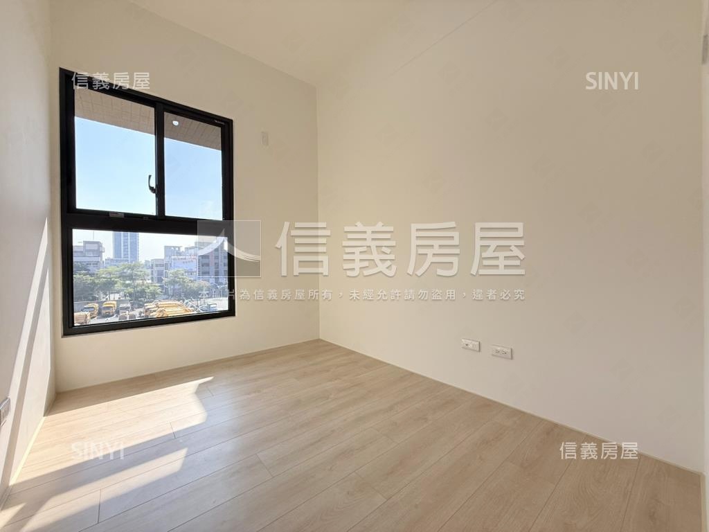 明基‧英倫亞灣Ⅱ三房平車房屋室內格局與周邊環境