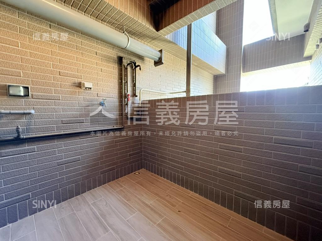 明基‧英倫亞灣Ⅱ三房平車房屋室內格局與周邊環境