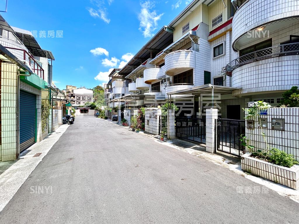 文山特區旁車庫別墅房屋室內格局與周邊環境