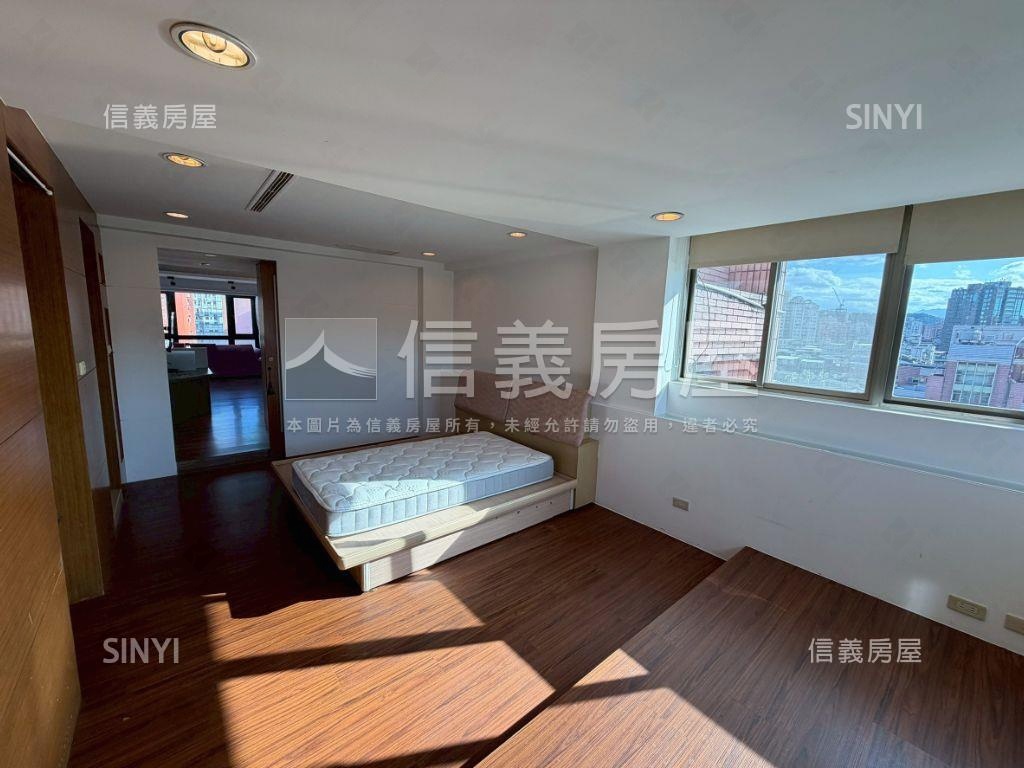 樓中樓面１０１景觀房屋室內格局與周邊環境