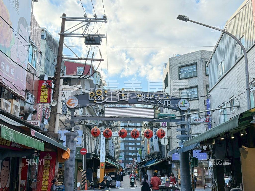 樓中樓面１０１景觀房屋室內格局與周邊環境