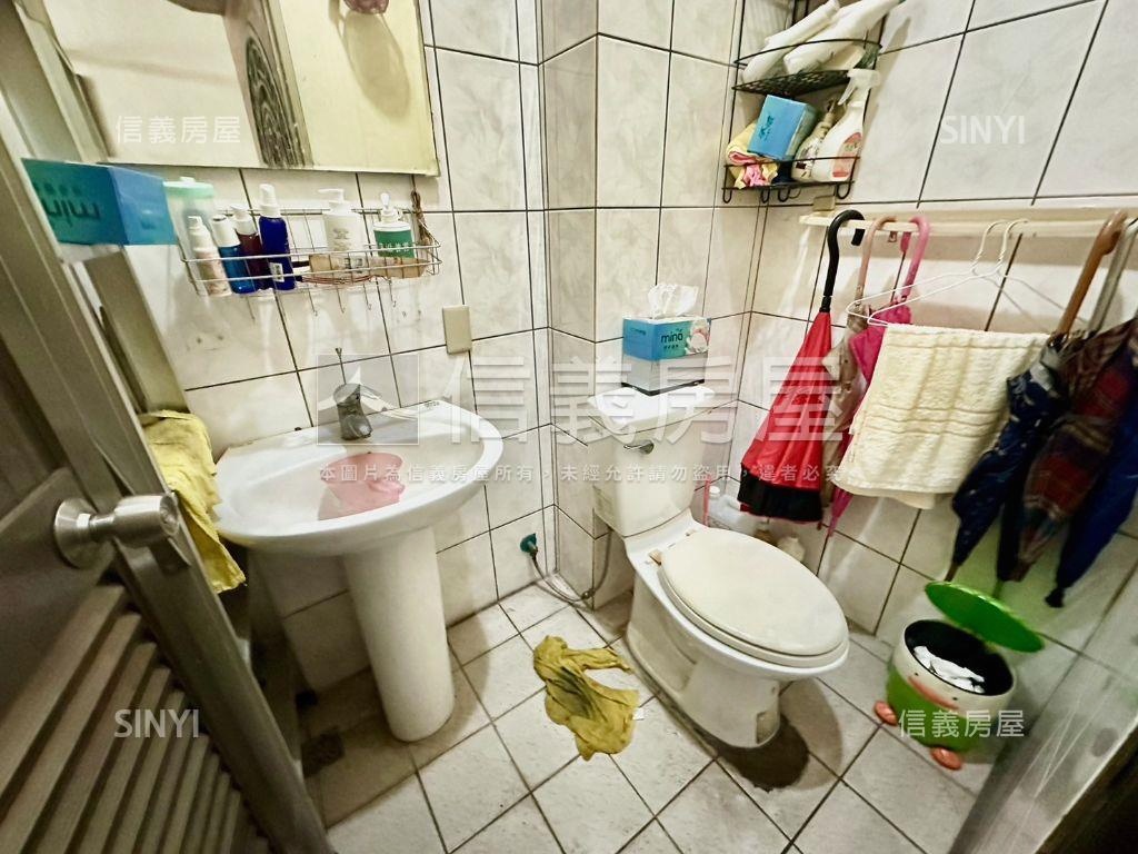稀有！正忠義街上透天！房屋室內格局與周邊環境