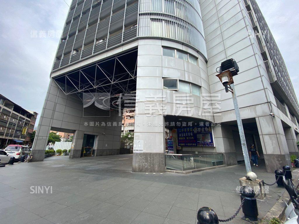 稀有！正忠義街上透天！房屋室內格局與周邊環境