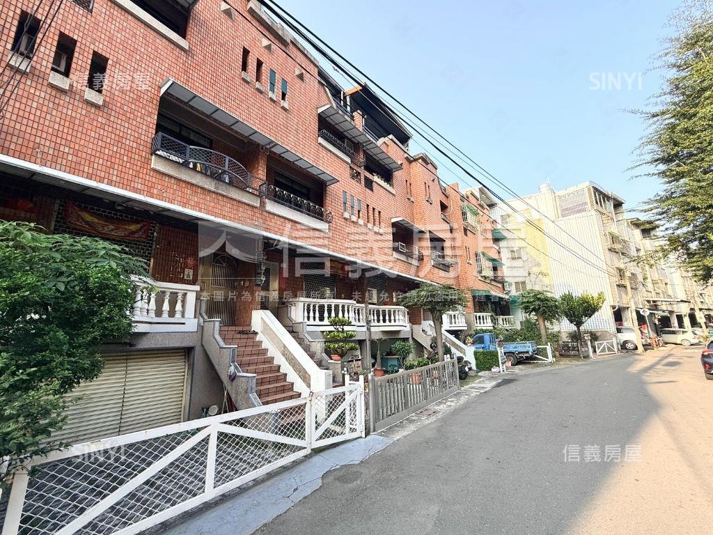 仁武機能雙車墅房屋室內格局與周邊環境