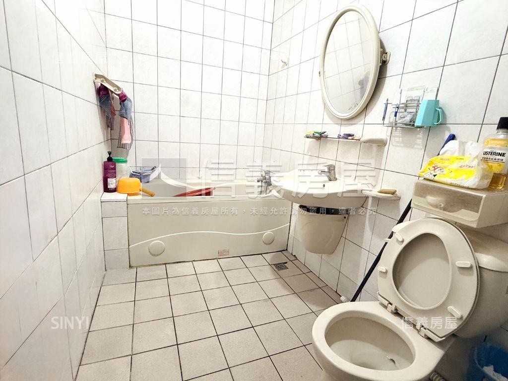 仁武機能雙車墅房屋室內格局與周邊環境