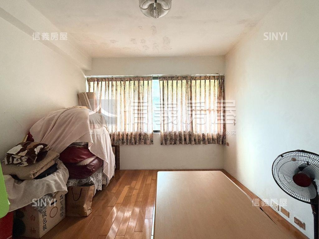 仁武機能雙車墅房屋室內格局與周邊環境