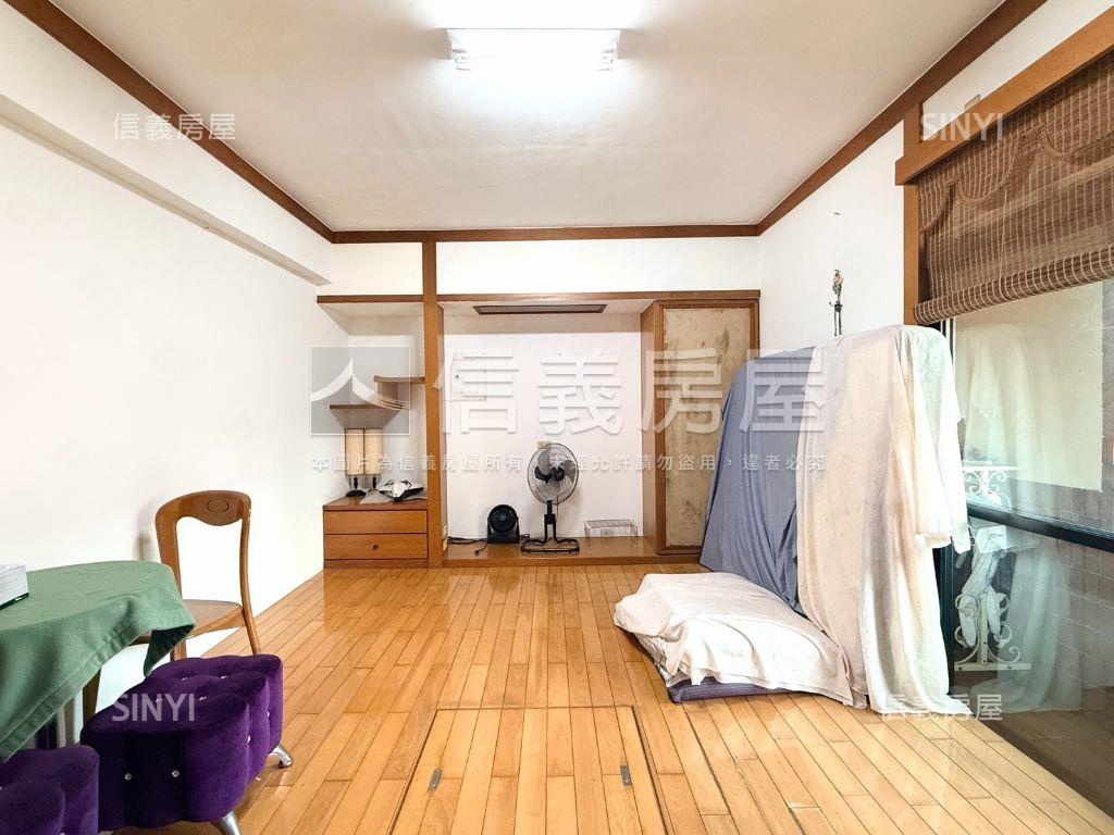 仁武機能雙車墅房屋室內格局與周邊環境