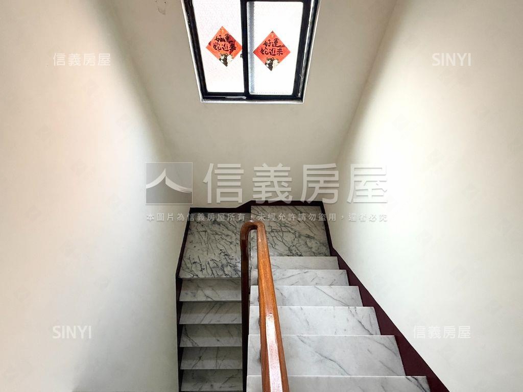 仁武機能雙車墅房屋室內格局與周邊環境