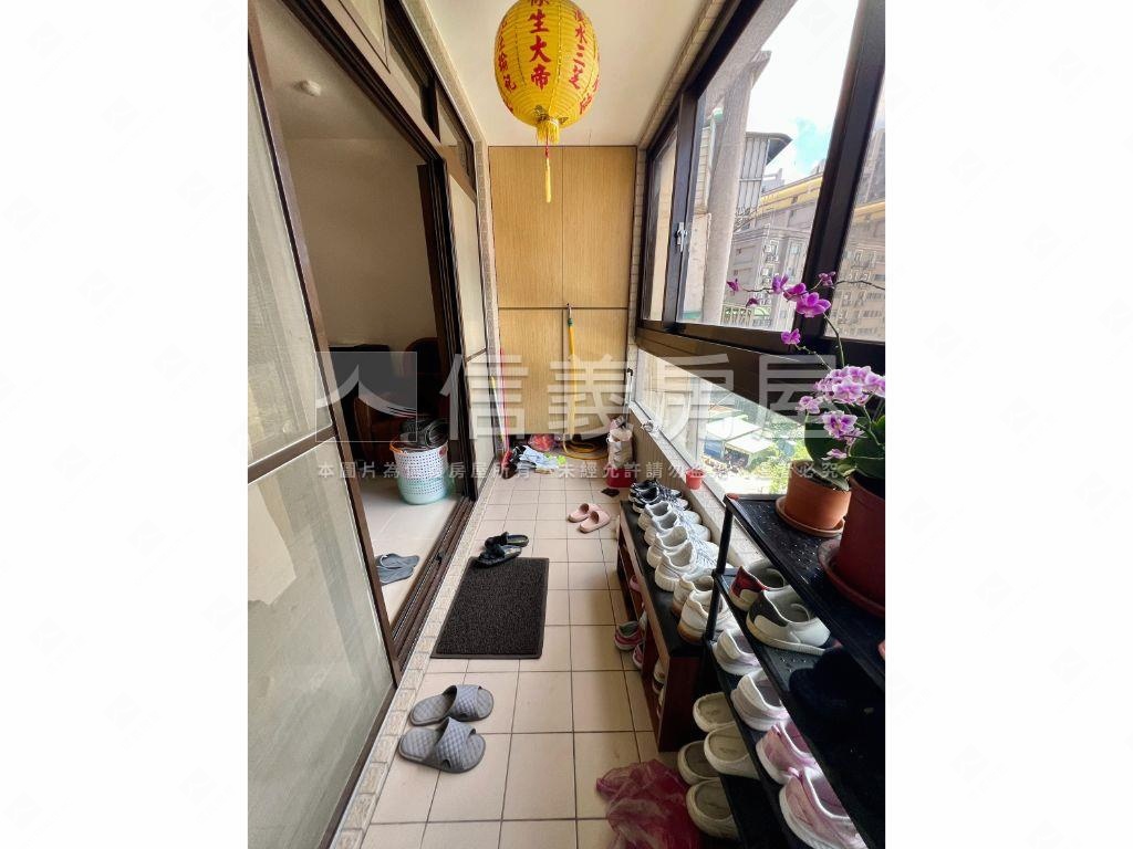 新春稀有年青四房美華廈房屋室內格局與周邊環境