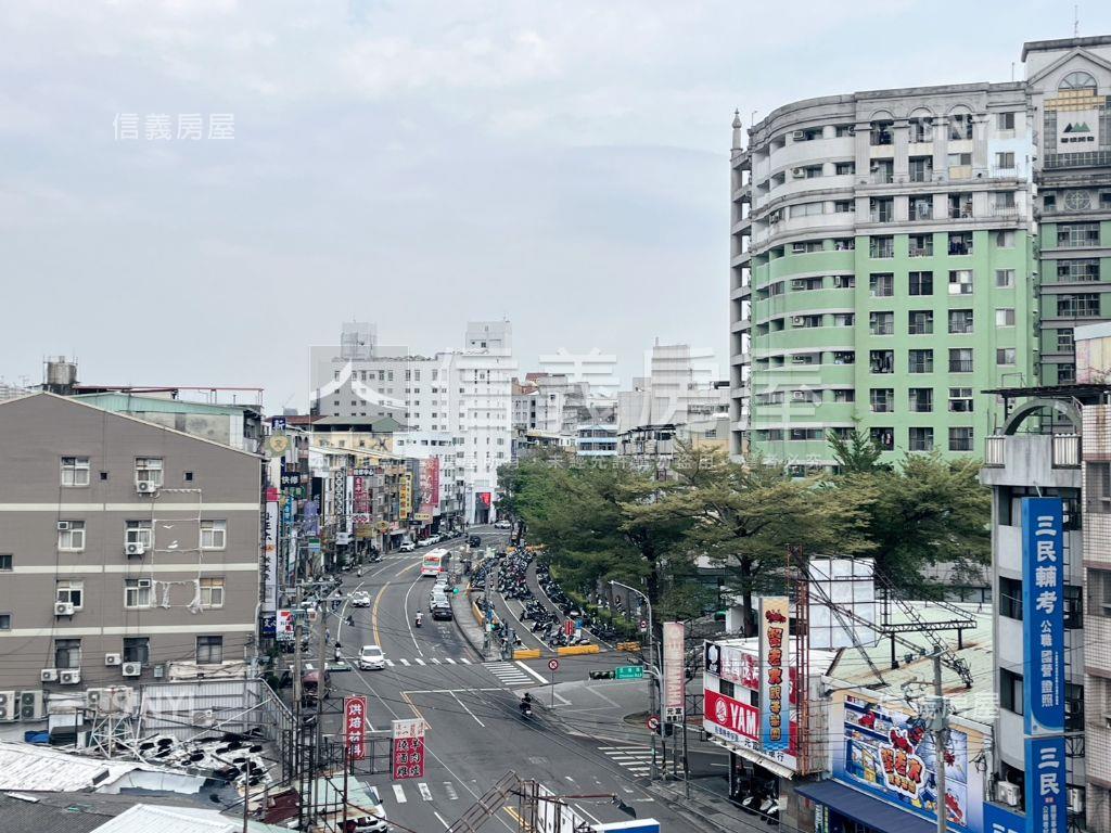 逢甲旁電梯美三房房屋室內格局與周邊環境