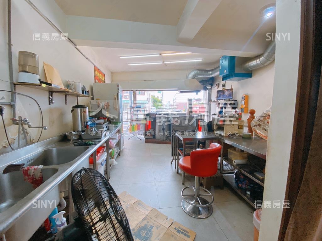 南勢運動中心旁發財店面房屋室內格局與周邊環境