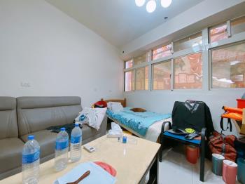 南勢運動中心旁發財店面