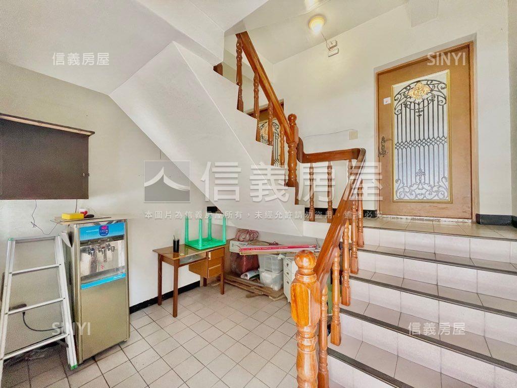 市場旁邊間百坪透天房屋室內格局與周邊環境
