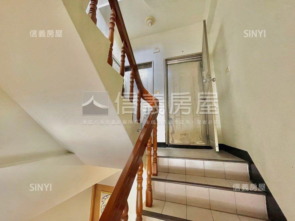 市場旁邊間百坪透天房屋室內格局與周邊環境