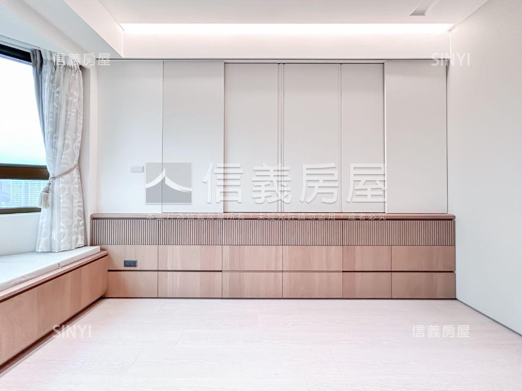 富貴莊園設計美宅頂樓戶房屋室內格局與周邊環境