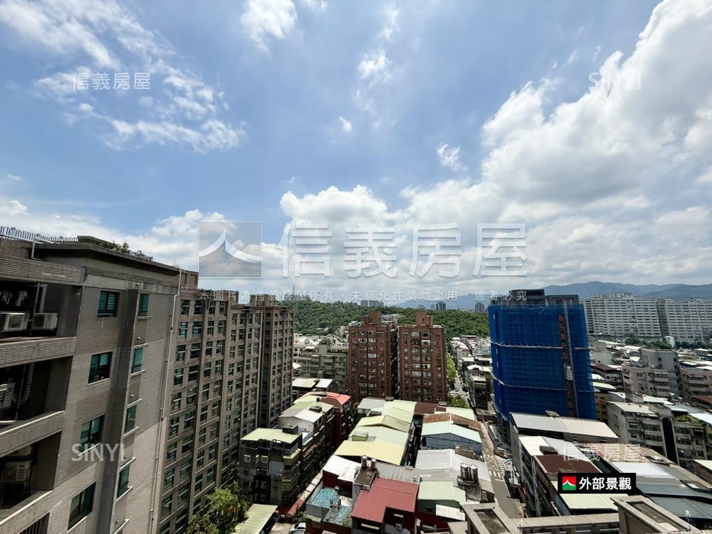 富貴莊園設計美宅頂樓戶房屋室內格局與周邊環境