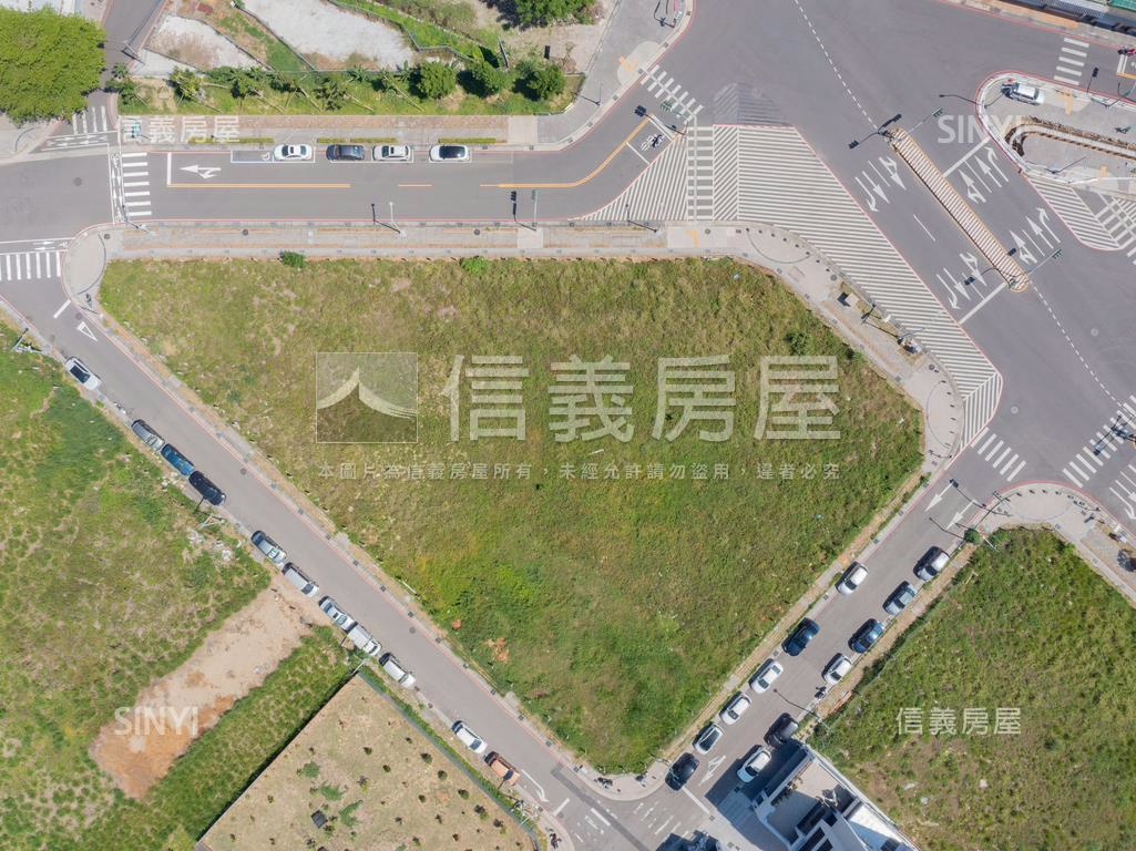 正十四期美和段土地Ｃ房屋室內格局與周邊環境