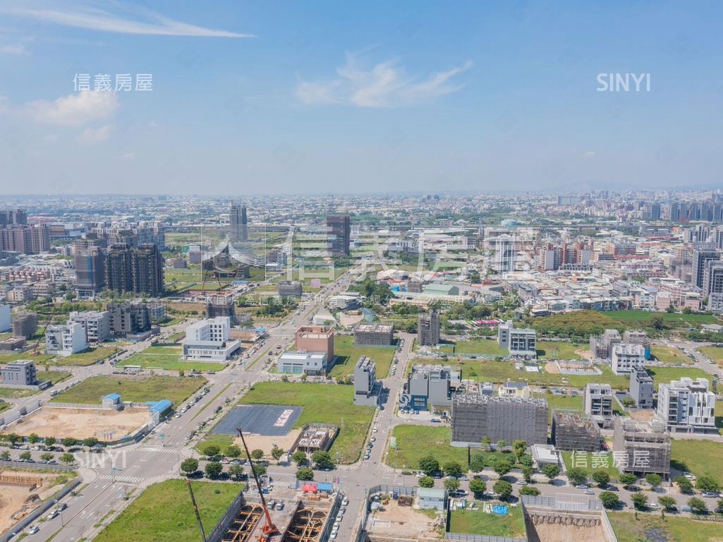 正十四期美和段土地Ｃ房屋室內格局與周邊環境