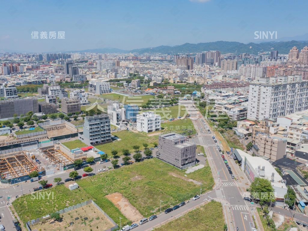 正十四期美和段土地Ｃ房屋室內格局與周邊環境