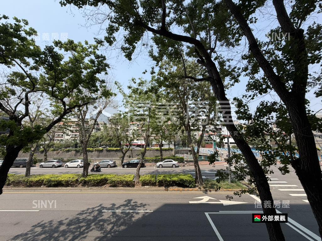 信義專任高坪效金店面房屋室內格局與周邊環境