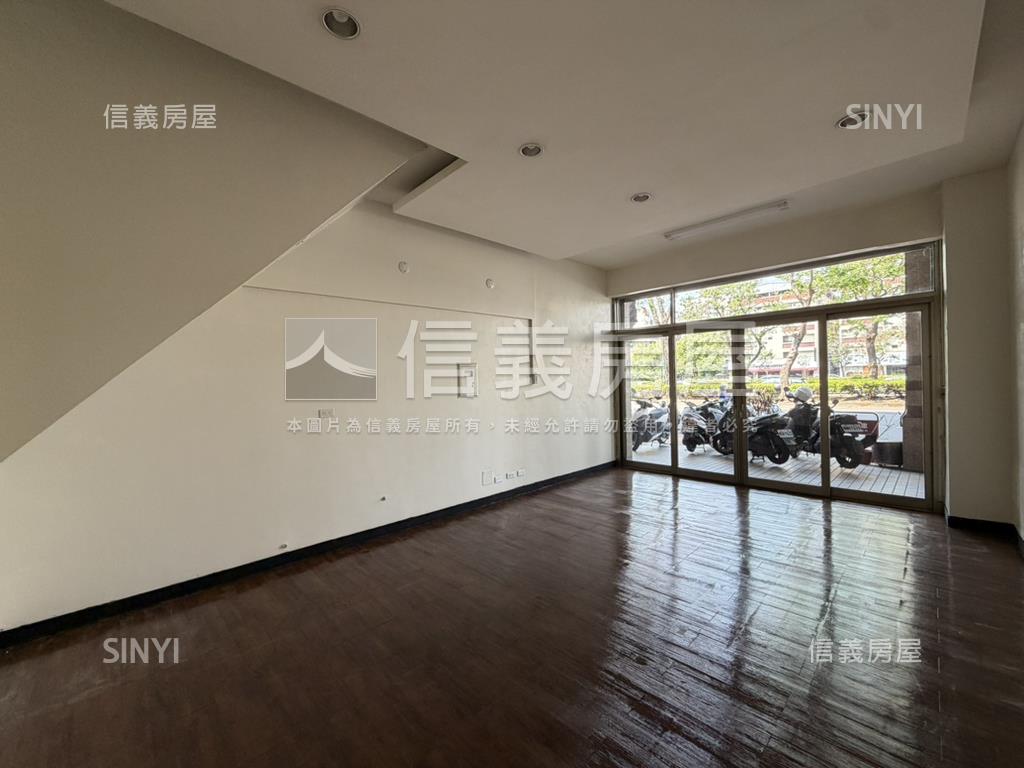 信義專任高坪效金店面房屋室內格局與周邊環境