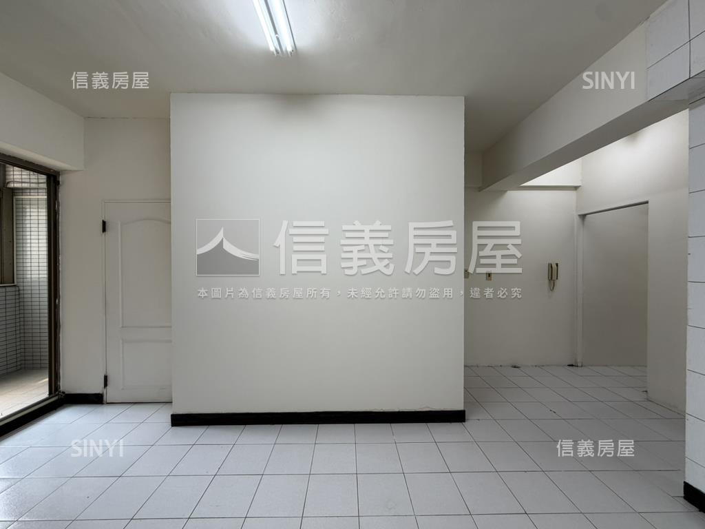 信義專任高坪效金店面房屋室內格局與周邊環境