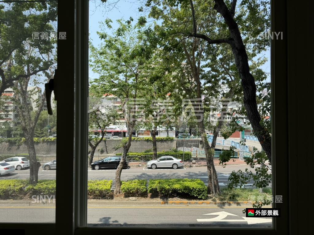 信義專任高坪效金店面房屋室內格局與周邊環境