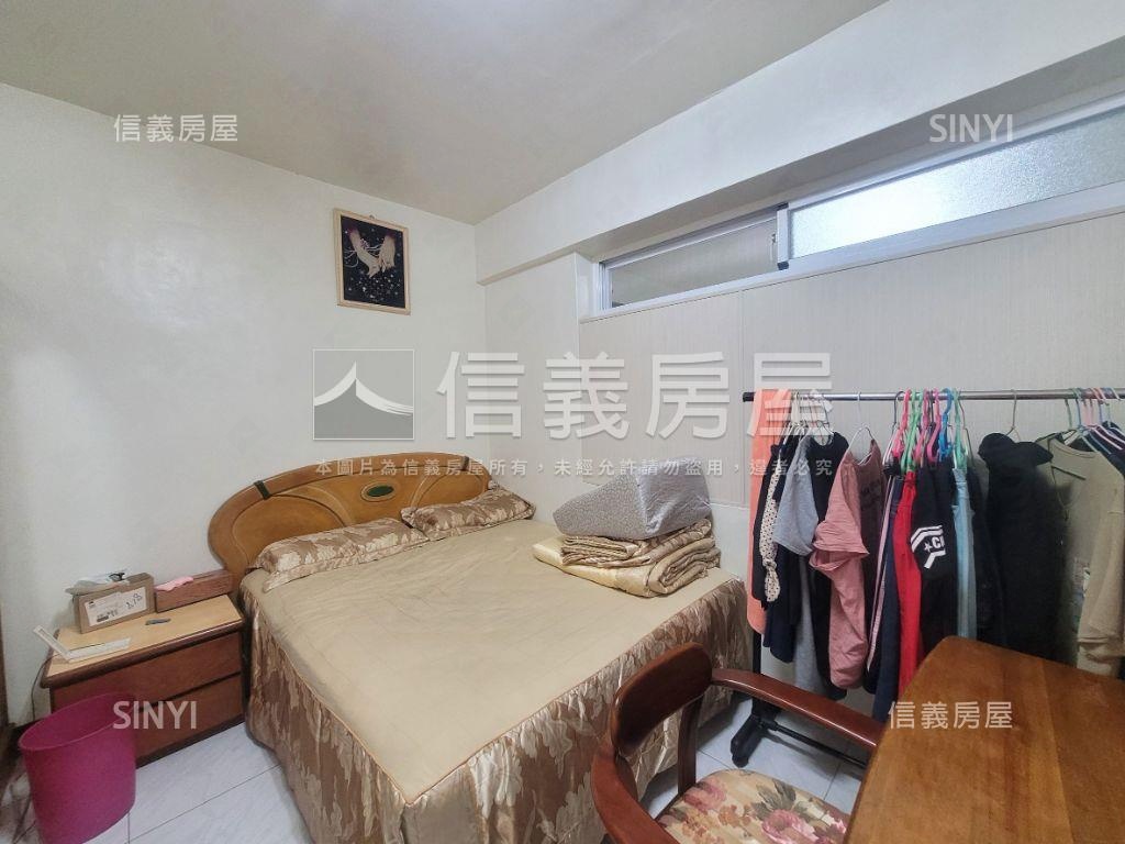 近日月光樂群正路吃市金店房屋室內格局與周邊環境