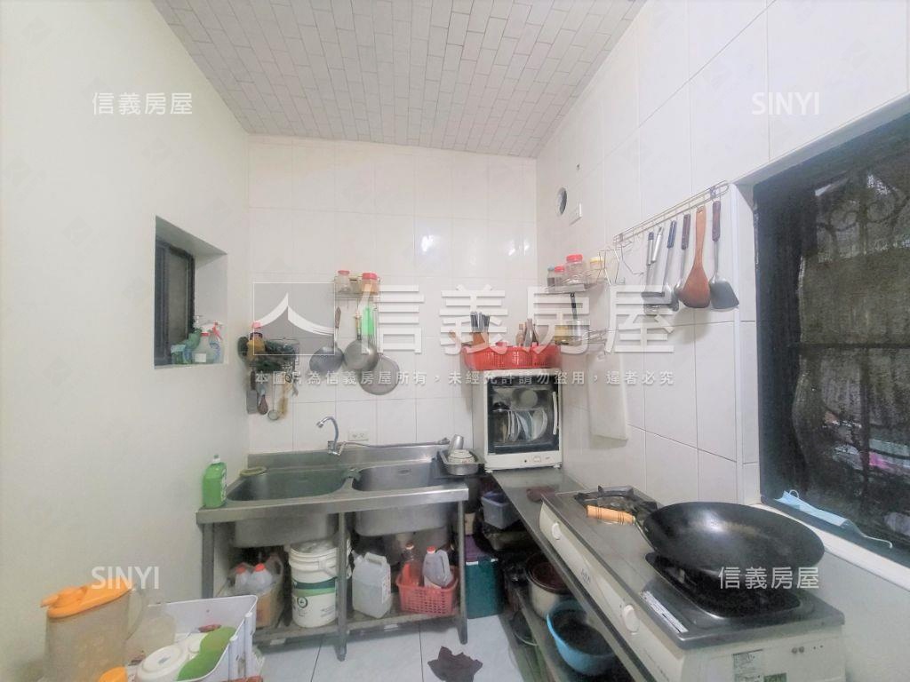 近日月光樂群正路吃市金店房屋室內格局與周邊環境