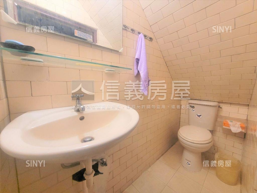 近日月光樂群正路吃市金店房屋室內格局與周邊環境