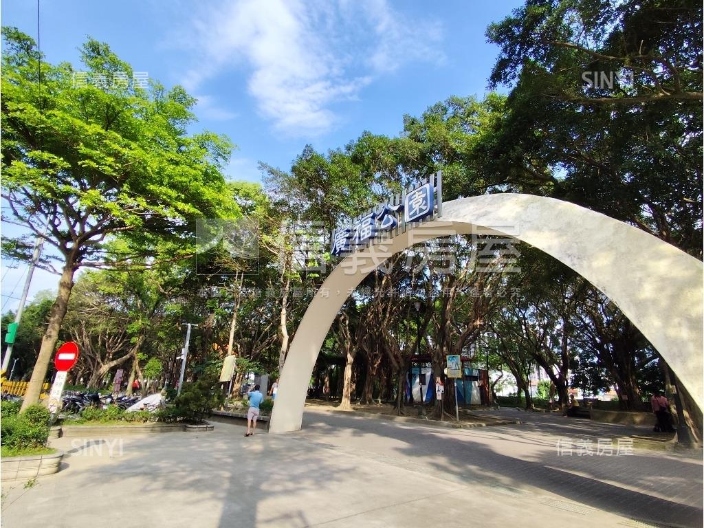 板橋顯眼角間店面房屋室內格局與周邊環境