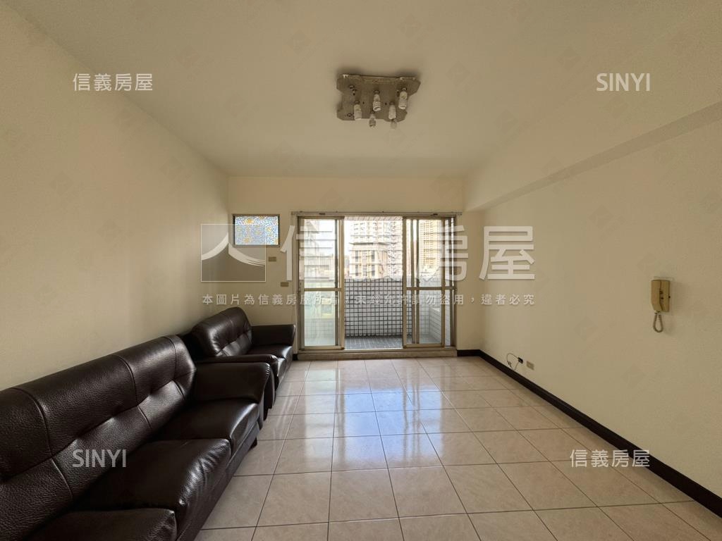 凱悅宮廷三房車位房屋室內格局與周邊環境