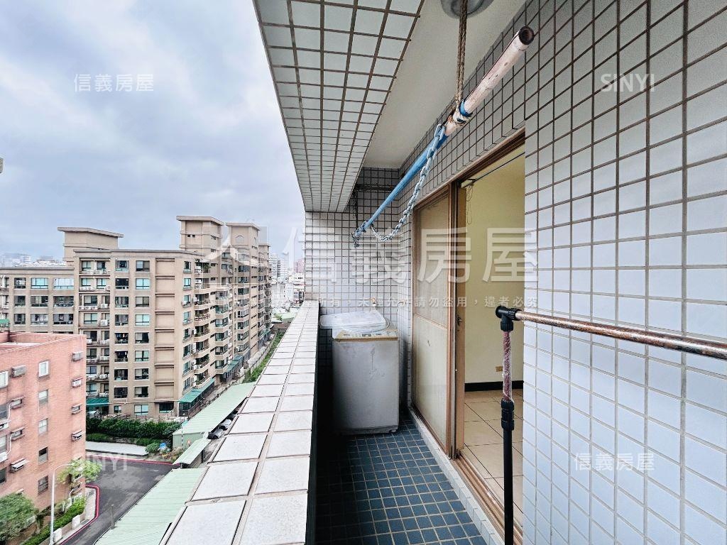 凱悅宮廷三房車位房屋室內格局與周邊環境