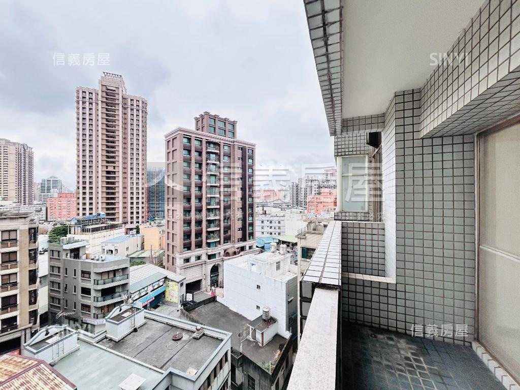 凱悅宮廷三房車位房屋室內格局與周邊環境