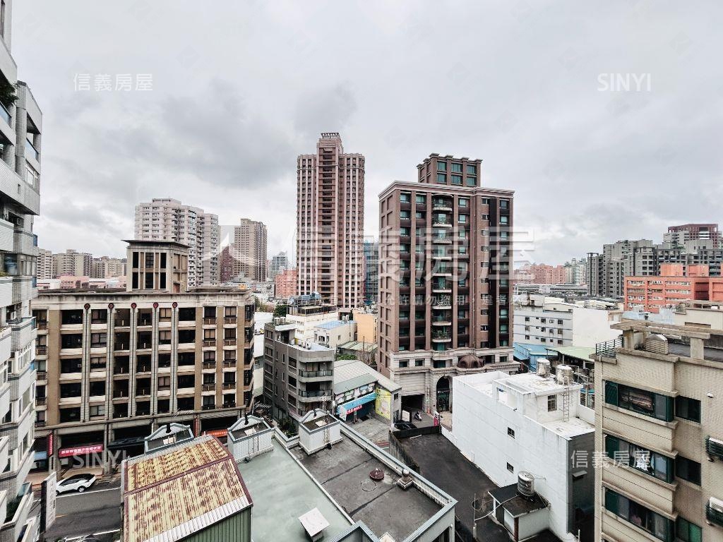 凱悅宮廷三房車位房屋室內格局與周邊環境