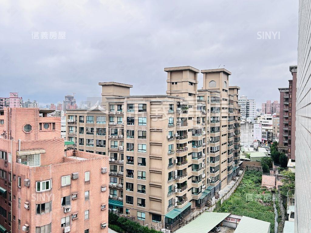 凱悅宮廷三房車位房屋室內格局與周邊環境