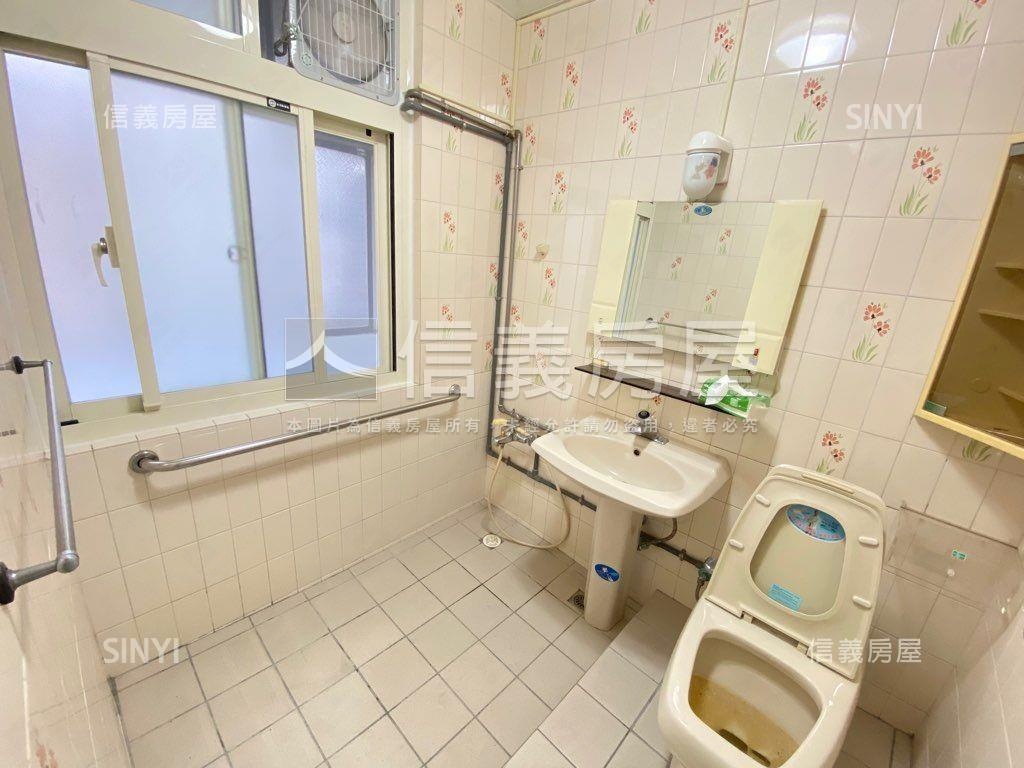 北市中心山景改建透天房屋室內格局與周邊環境