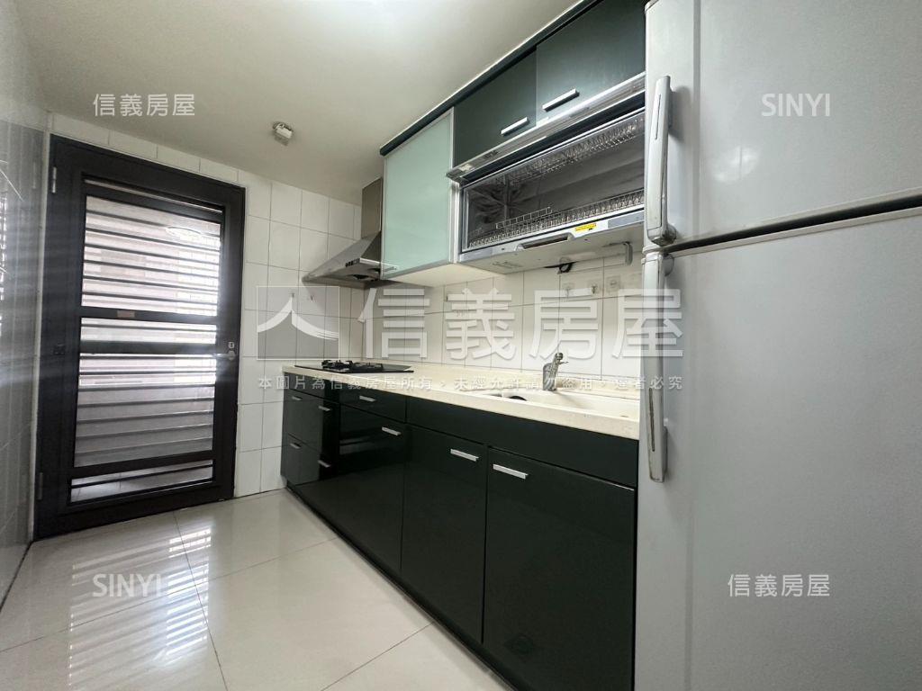 鄉林凱撒｜三房平車房屋室內格局與周邊環境