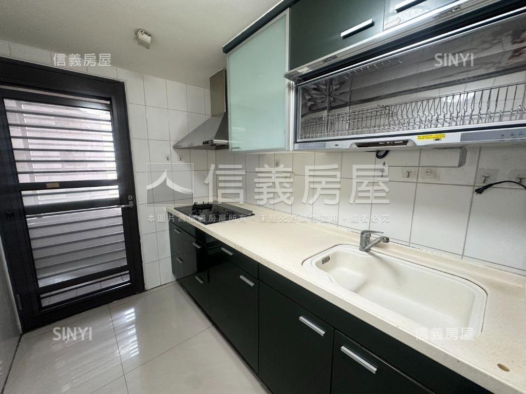 鄉林凱撒｜三房平車房屋室內格局與周邊環境
