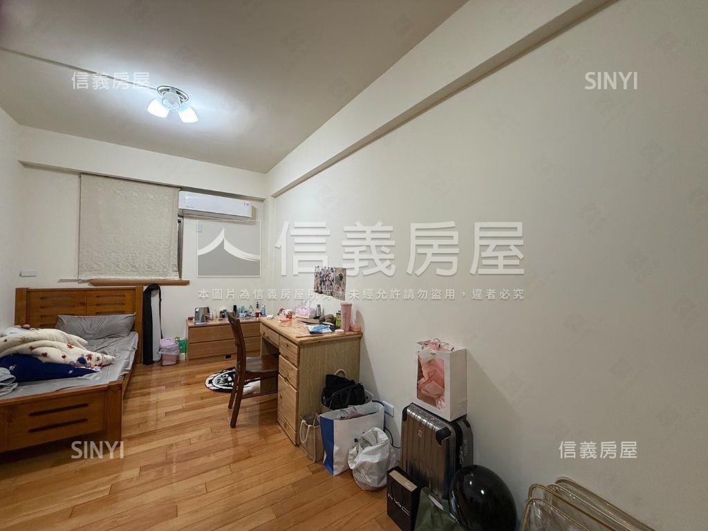 中央公園水湳大面寬透天房屋室內格局與周邊環境