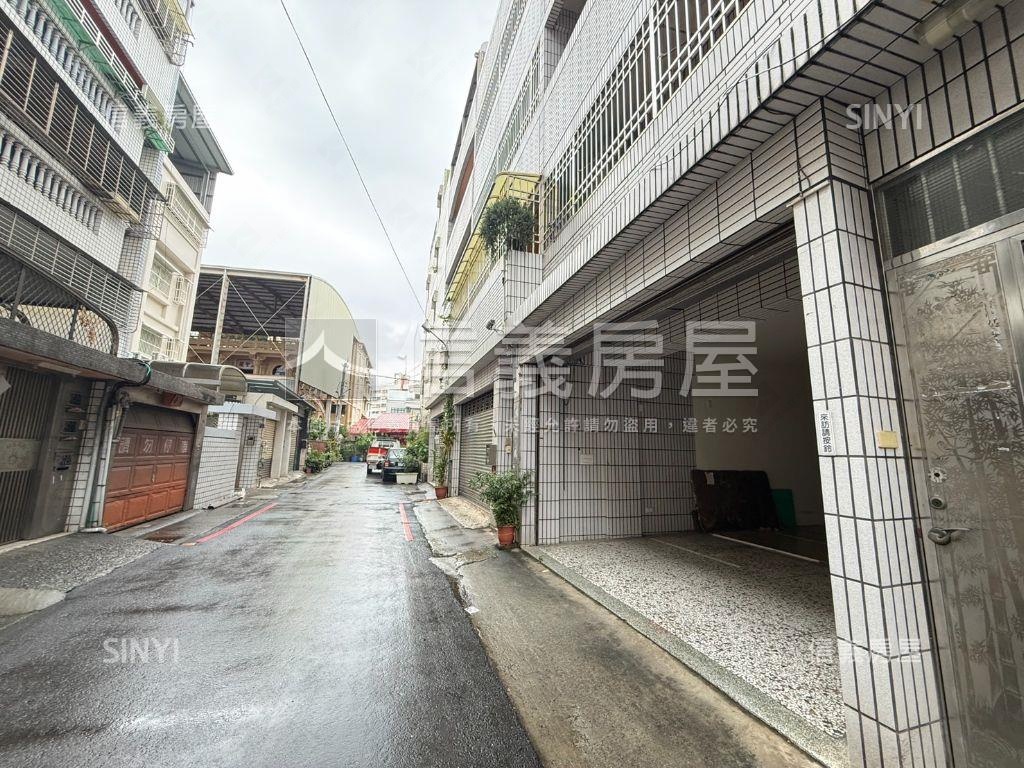 中央公園水湳大面寬透天房屋室內格局與周邊環境