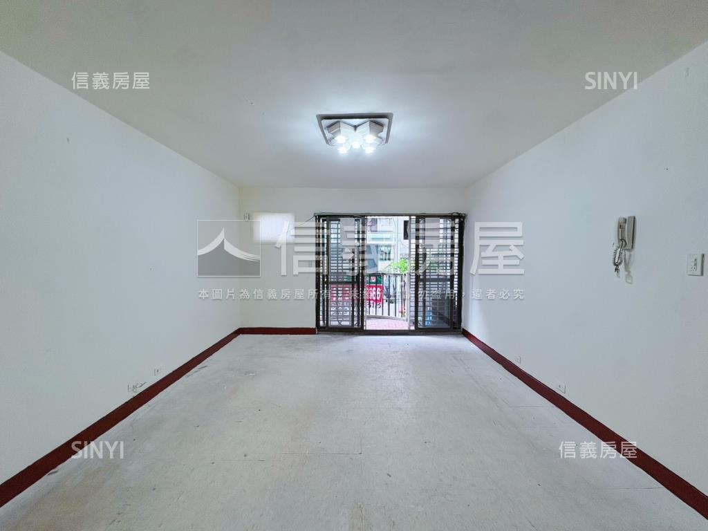 天母三房庭院一樓房屋室內格局與周邊環境