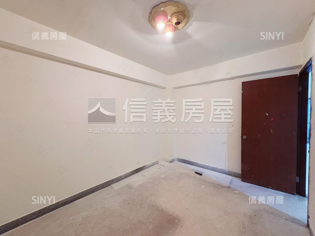 天母三房庭院一樓房屋室內格局與周邊環境