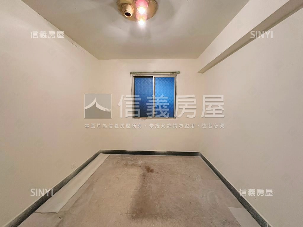 天母三房庭院一樓房屋室內格局與周邊環境
